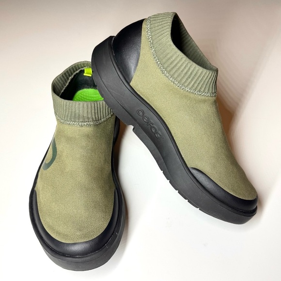 OOFOS Mens OOmg eeZee Low Shoe Green/ Black Slip On Size- 10 - Picture 8 of 8